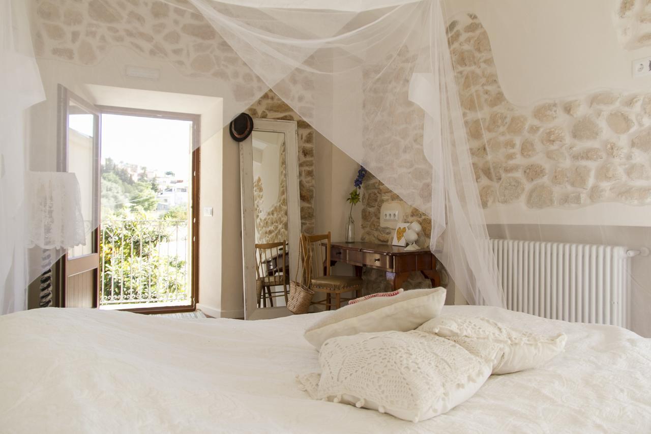 Home Hotel The Pink Pepper Tree Lloseta Buitenkant foto