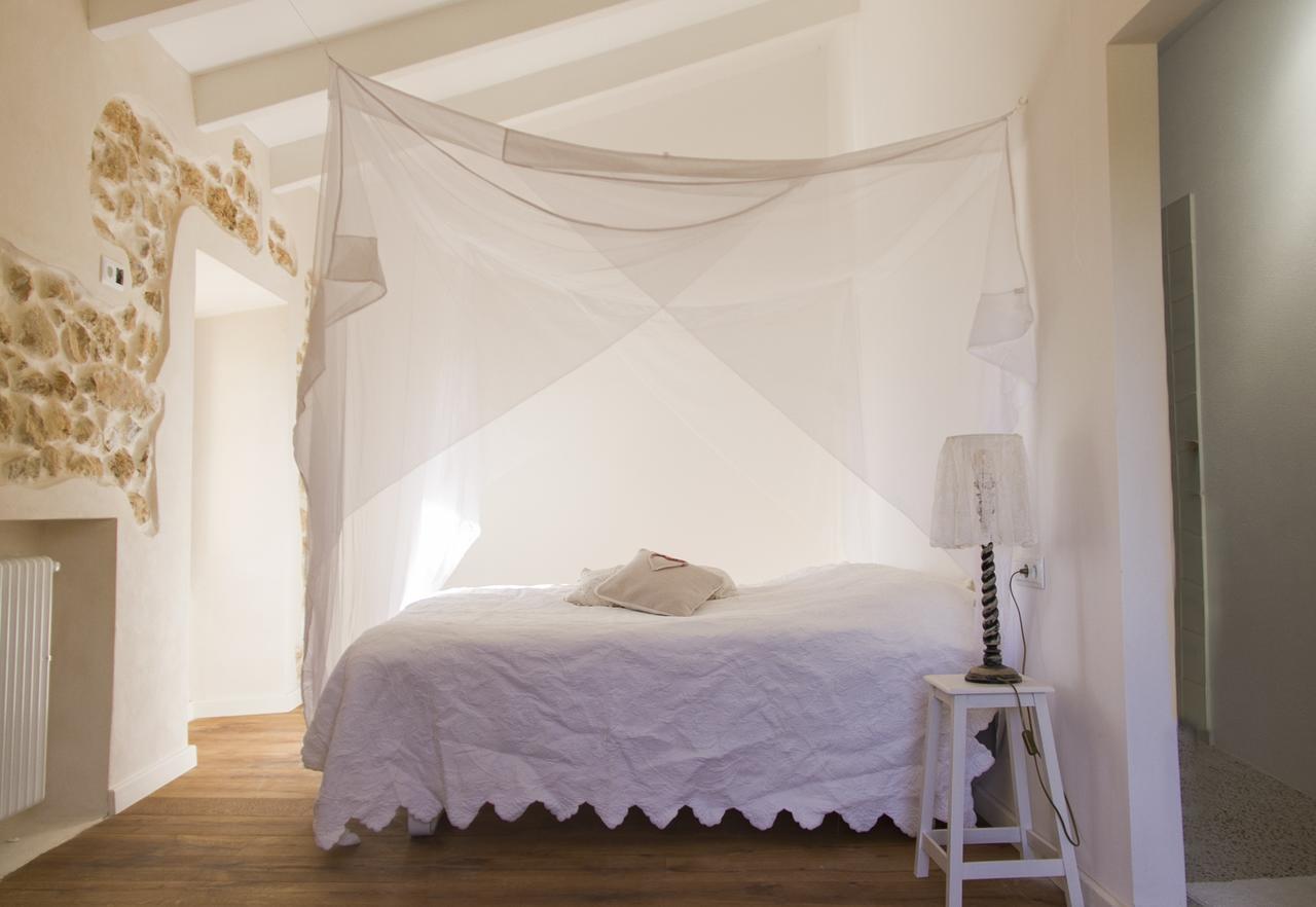 Home Hotel The Pink Pepper Tree Lloseta Buitenkant foto