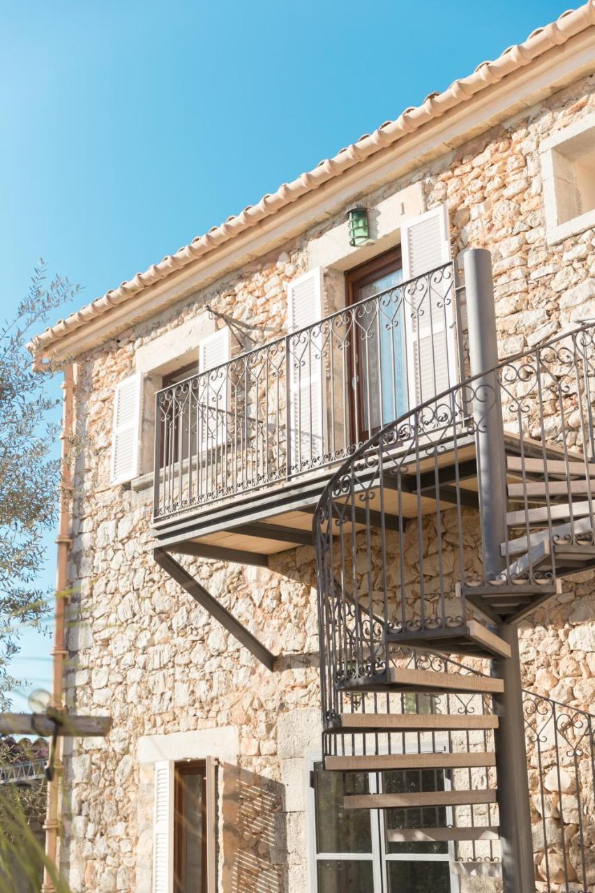 Home Hotel The Pink Pepper Tree Lloseta Buitenkant foto