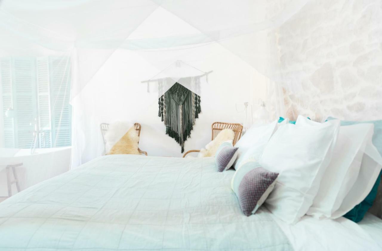 Home Hotel The Pink Pepper Tree Lloseta Buitenkant foto
